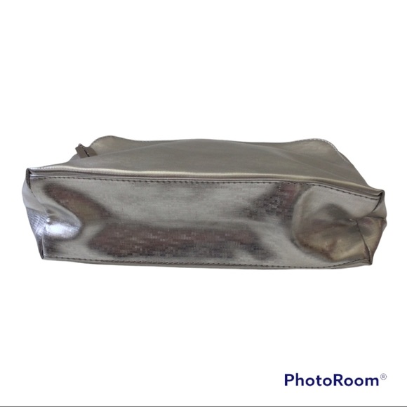 Clinique Silver Metallic Pouch | Cosmetic | Travel Bag With Pocket - Picture 3 of 8